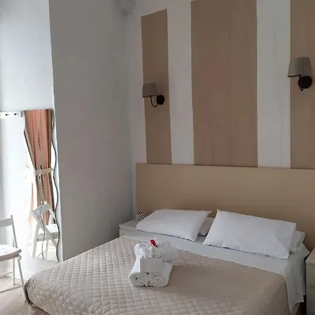 Bruno's Historic Nápoly