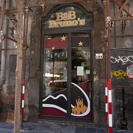 לינה וארוחת בוקר Bruno's Historic